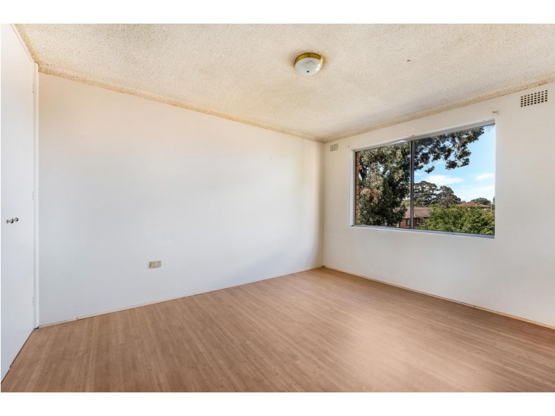 11/25 York Street, Fairfield NSW 2165