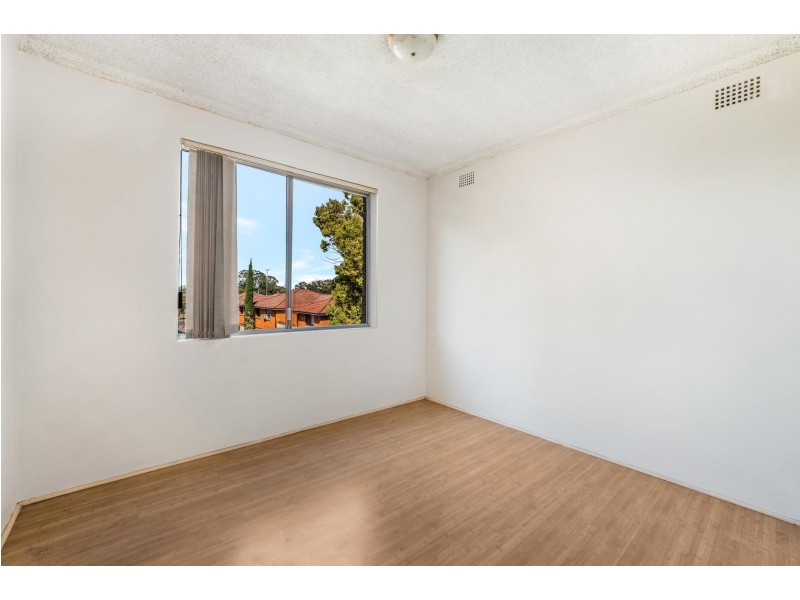 11/25 York Street, Fairfield NSW 2165