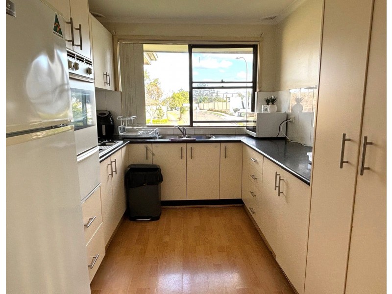 27 Bougainville Avenue, Bossley Park NSW 2176