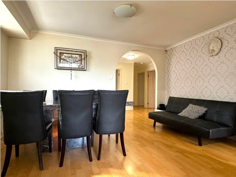 27 Bougainville Avenue, Bossley Park NSW 2176