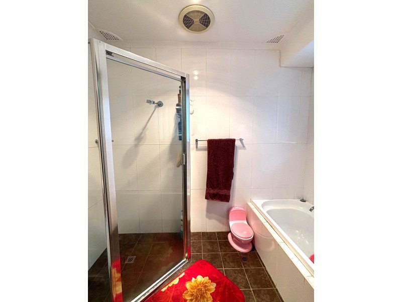 27 Bougainville Avenue, Bossley Park NSW 2176