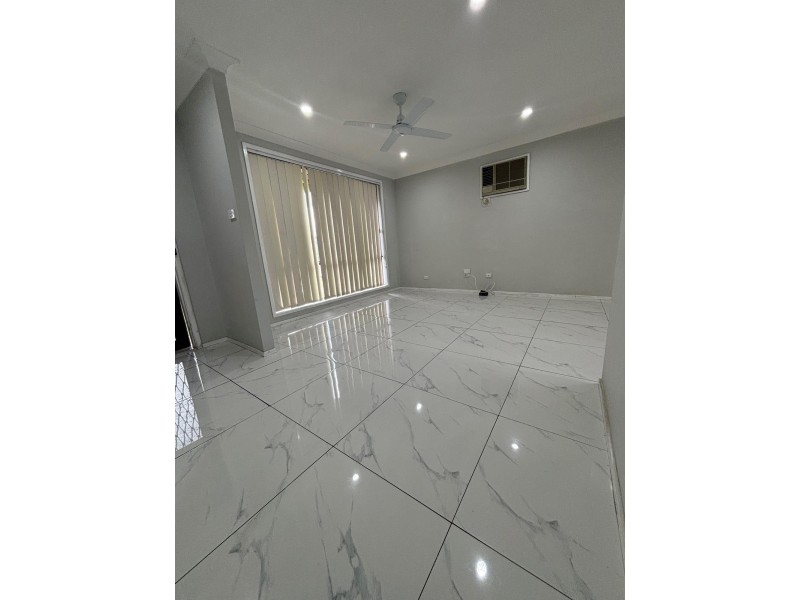 8 Doolan Street, Dean Park NSW 2761