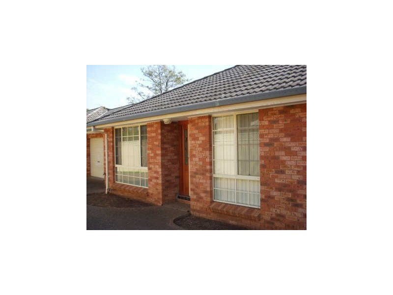 1/240 Welling Drive, Mount Annan NSW 2567