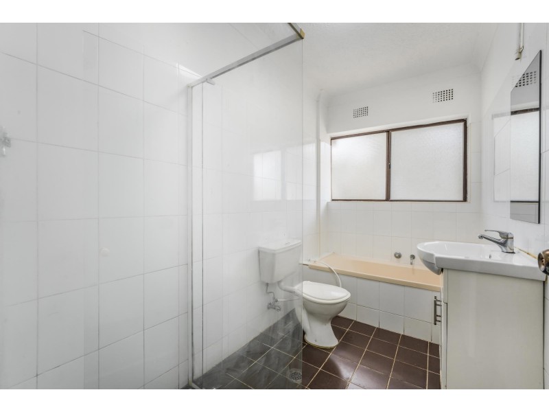 6/32 Remembrance Avenue, Warwick Farm NSW 2170