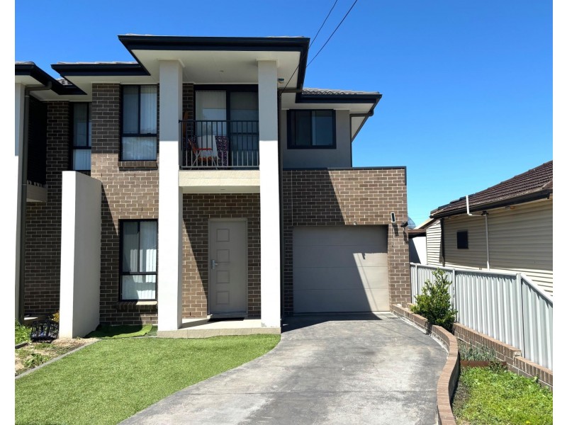 4B Bodalla Street, Fairfield Heights NSW 2165