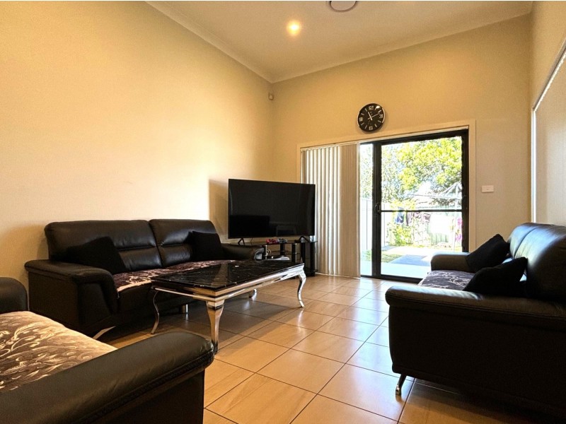 4B Bodalla Street, Fairfield Heights NSW 2165