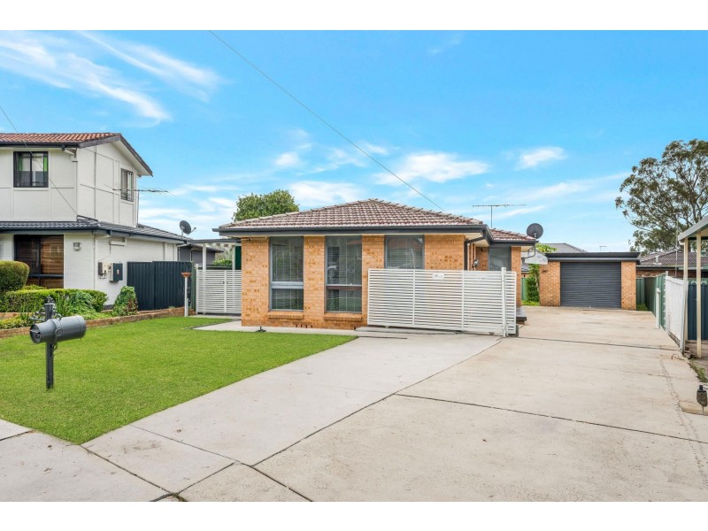 12 Austen Close, Wetherill Park NSW 2164
