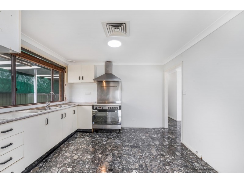 12 Austen Close, Wetherill Park NSW 2164