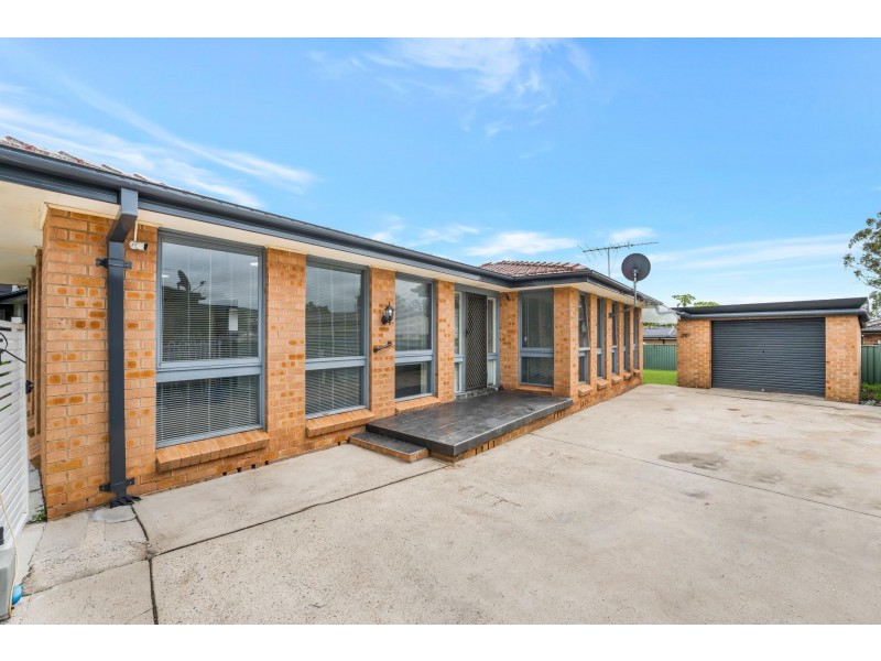 12 Austen Close, Wetherill Park NSW 2164