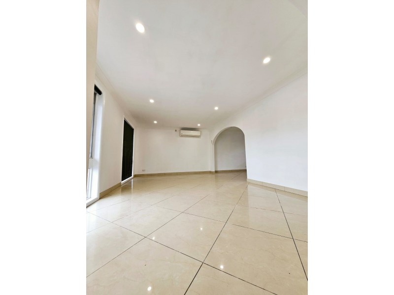 41 Mimosa Road, Bossley Park NSW 2176