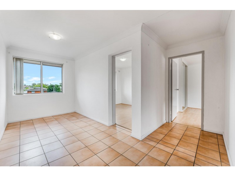 10/81 Harris Street, Fairfield NSW 2165