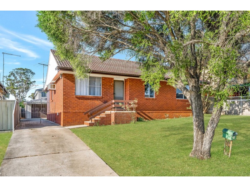 4 Gardiner Crescent, Fairfield West NSW 2165