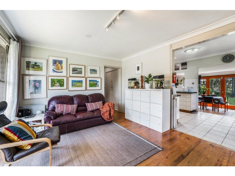 209 Graham Avenue, Lurnea NSW 2170