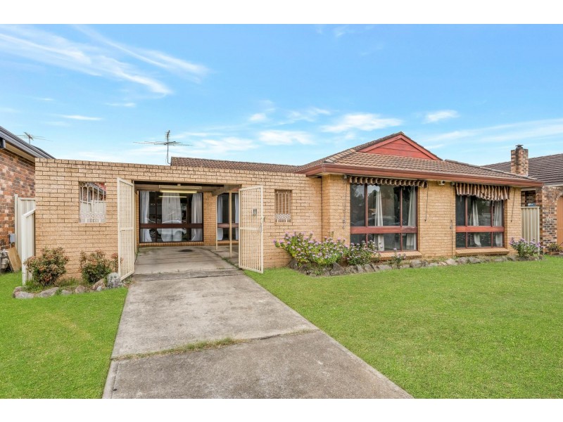 11 Mulligan Street, Bossley Park NSW 2176