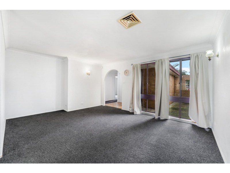 11 Mulligan Street, Bossley Park NSW 2176