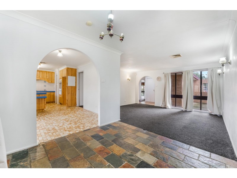 11 Mulligan Street, Bossley Park NSW 2176