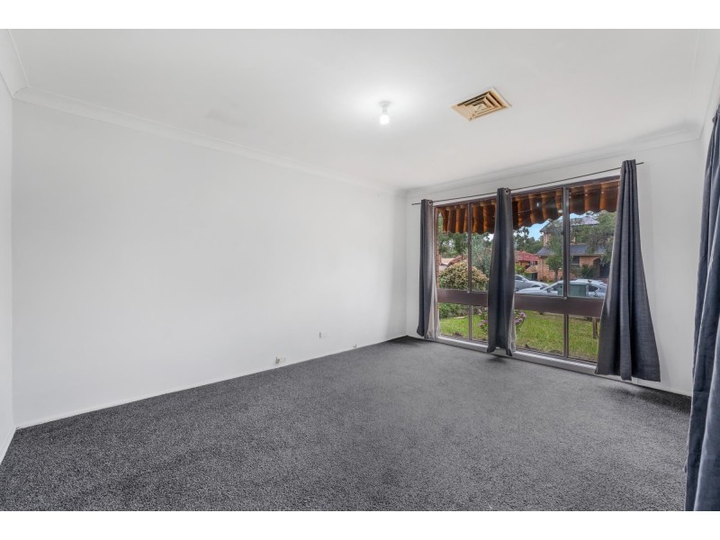 11 Mulligan Street, Bossley Park NSW 2176