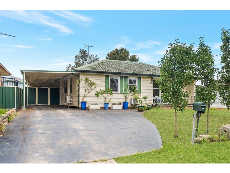 209 Graham Avenue, Lurnea NSW 2170