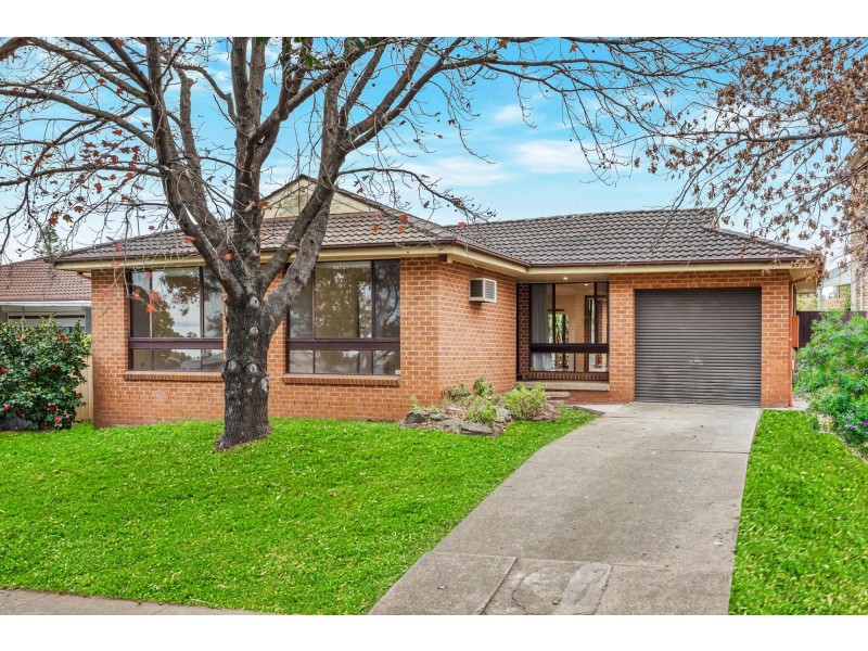10 Sadlier Cres, Fairfield West NSW 2165
