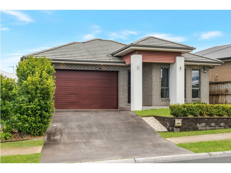 9 Kingsman Avenue, Elderslie NSW 2570