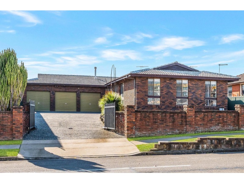 71 Brisbane Road, St Johns Park NSW 2176