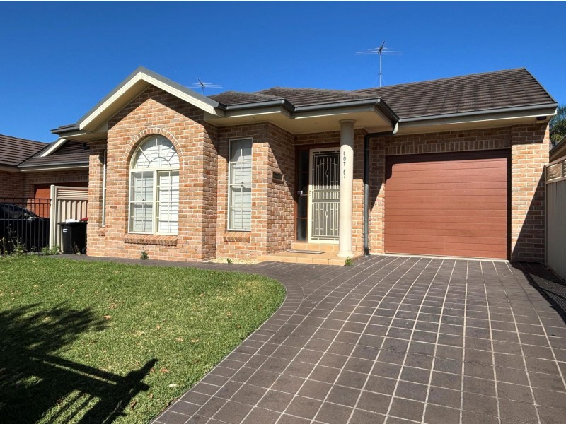52 Althorpe Drive, Green Valley NSW 2168