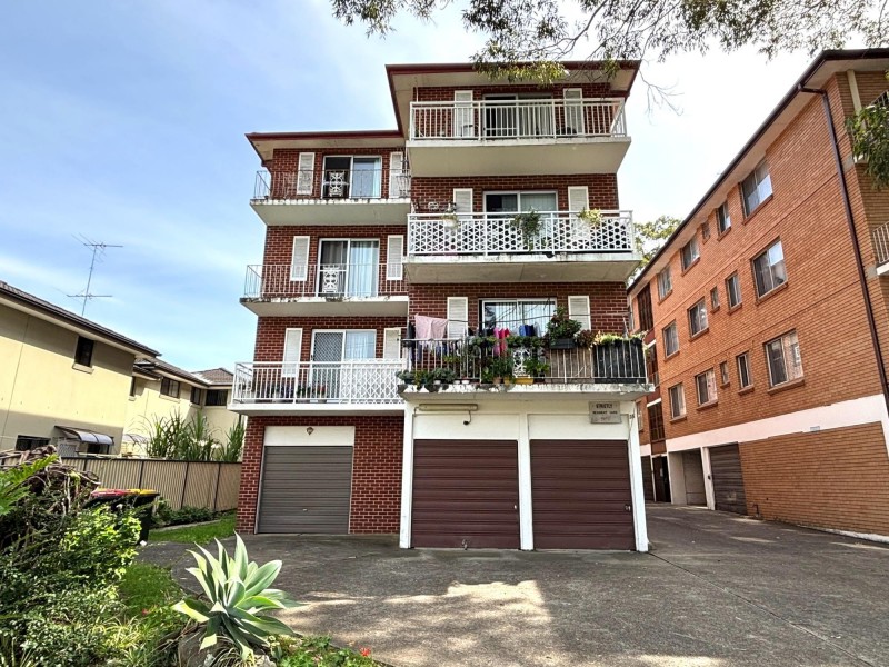 8/35 Carramar Avenue, Carramar NSW 2163