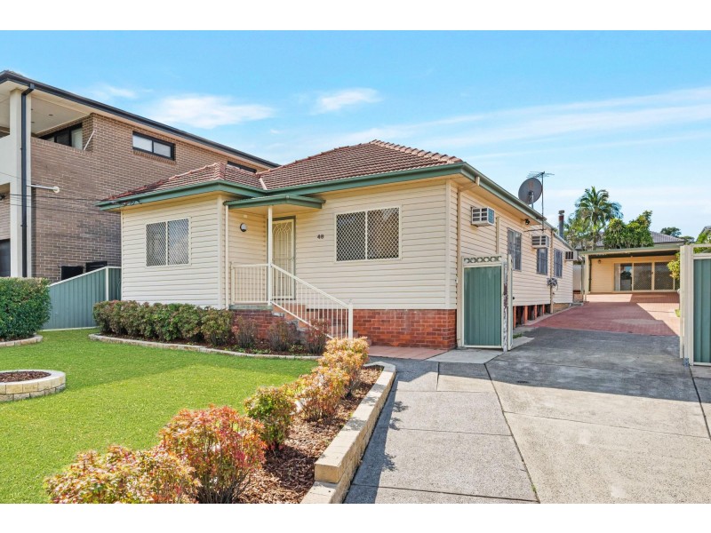 48 Roseland Road, Roselands NSW 2196