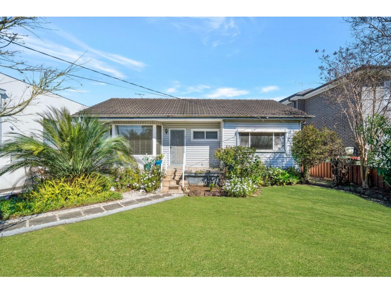 27 Craig Street, Smithfield NSW 2164