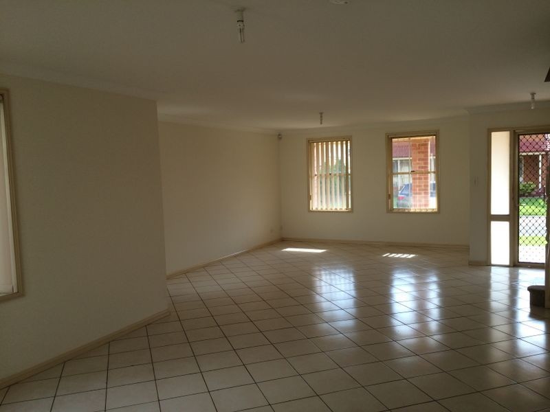 1a Seamans Place, Horningsea Park NSW 2171