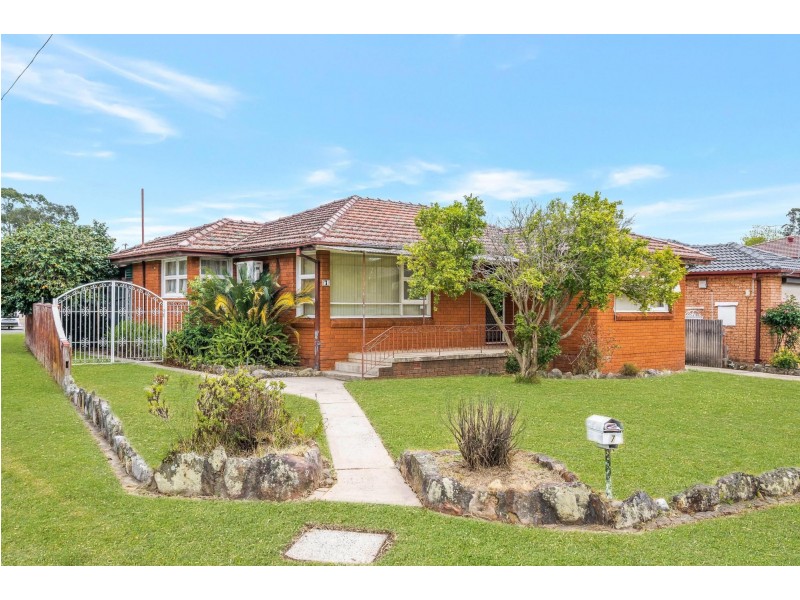 7 Bauer Road, Cabramatta West NSW 2166