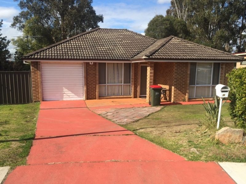 24 Falklands Avenue, Bossley Park NSW 2176