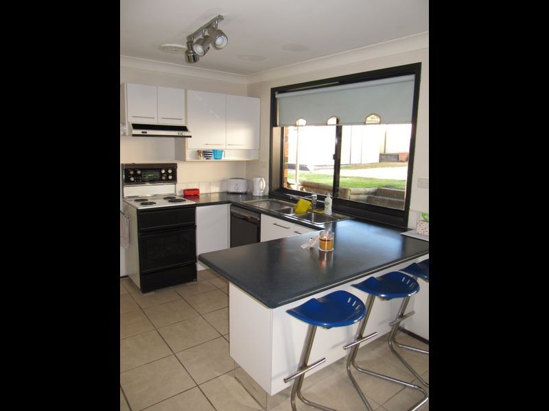 11 Peridot Close, Eagle Vale NSW 2558