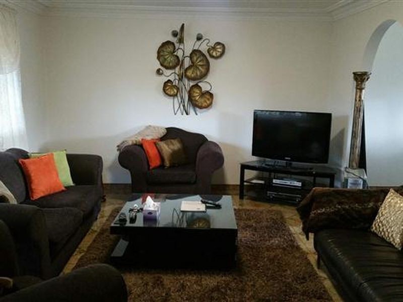 33 Greenfield Road, Greenfield Park NSW 2176