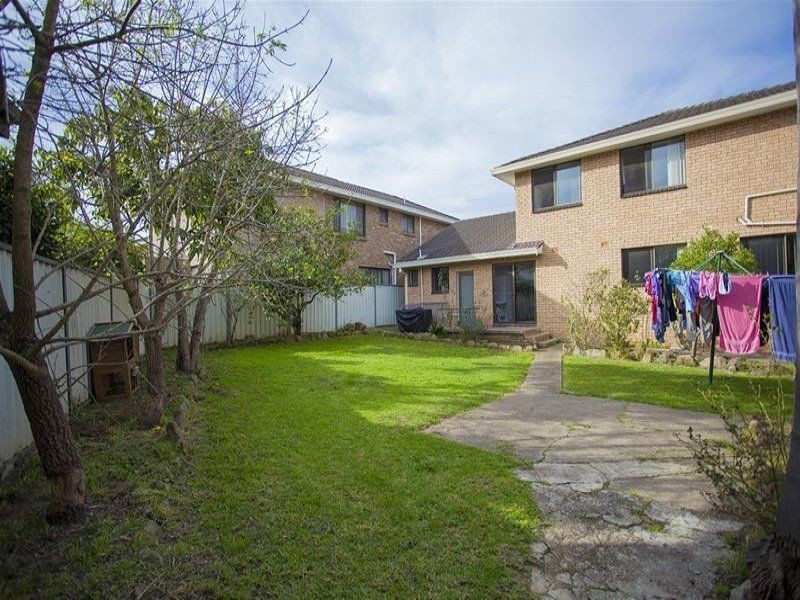 24 Power Street, Prairiewood NSW 2176