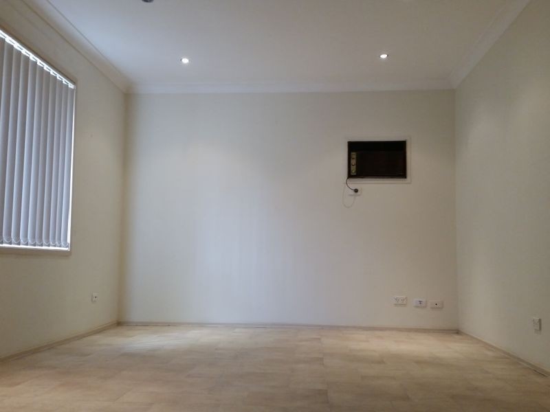 6 Comberford Close, Prairiewood NSW 2176