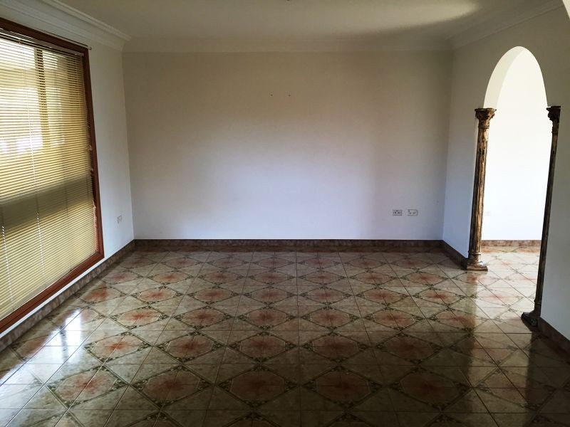 33a Greenfield Road, Greenfield Park NSW 2176