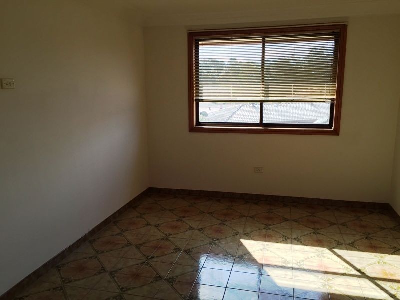 33a Greenfield Road, Greenfield Park NSW 2176