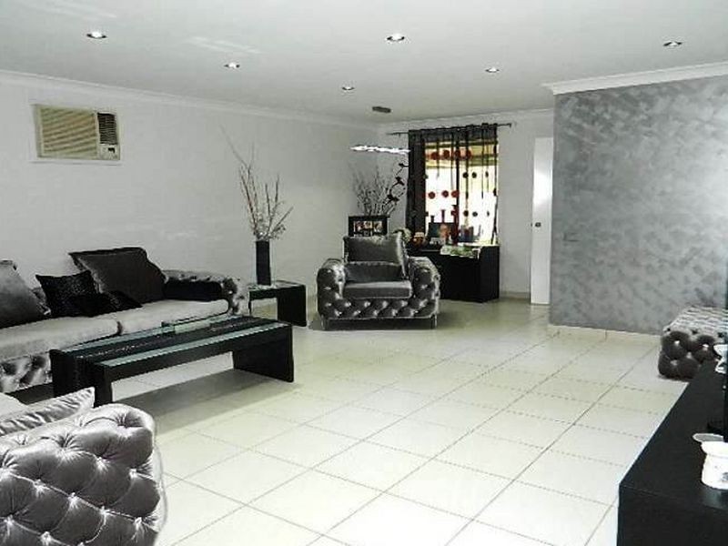 5 Hurkett Place, Bossley Park NSW 2176