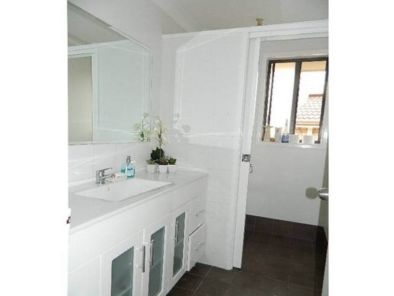 5 Hurkett Place, Bossley Park NSW 2176