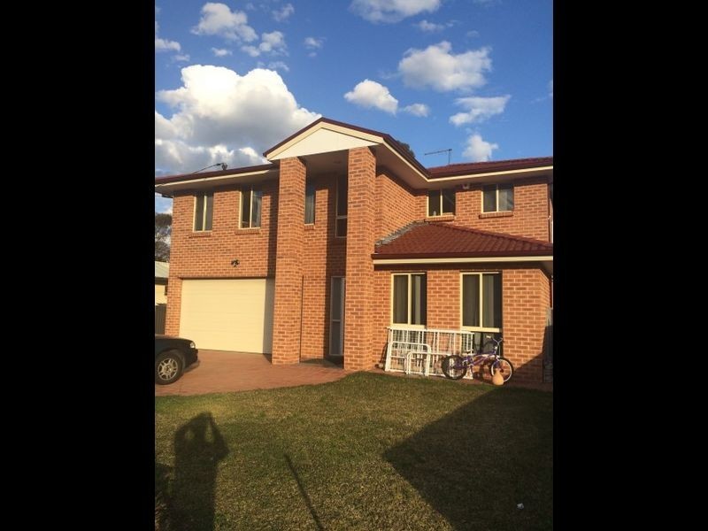 9 Rosemont Avenue, Smithfield NSW 2164