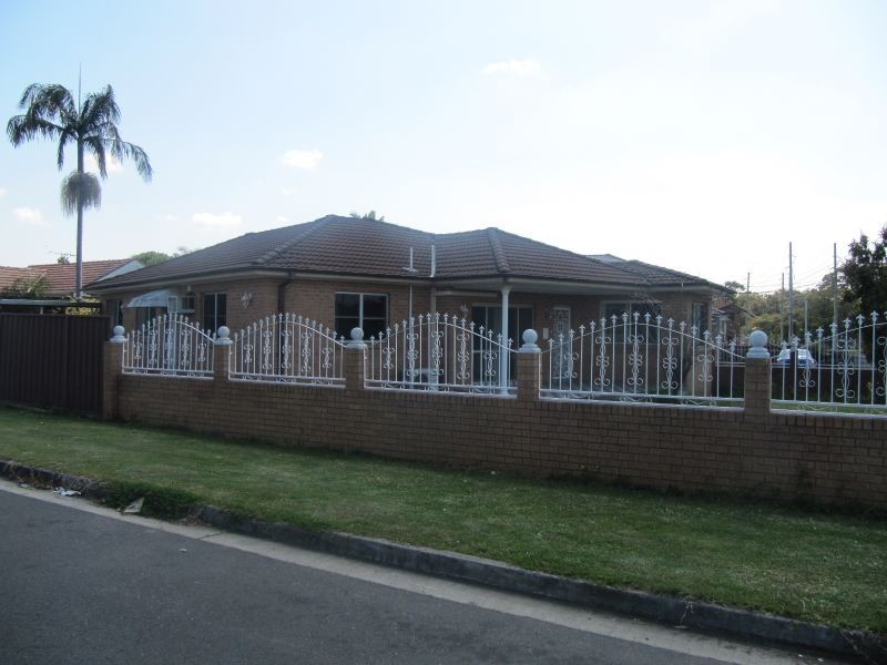 8 Loscoe Street, Fairfield NSW 2165