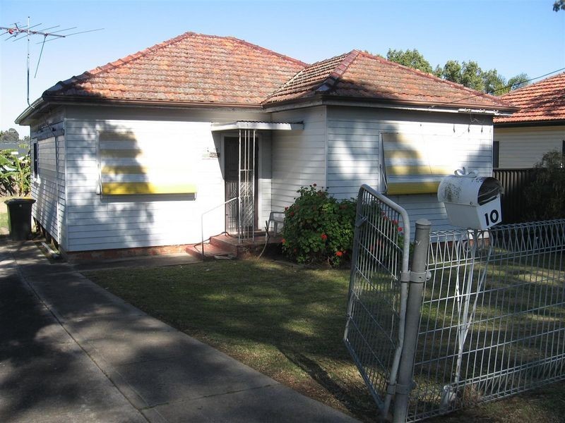 10 Lowana Avenue, Merrylands NSW 2160