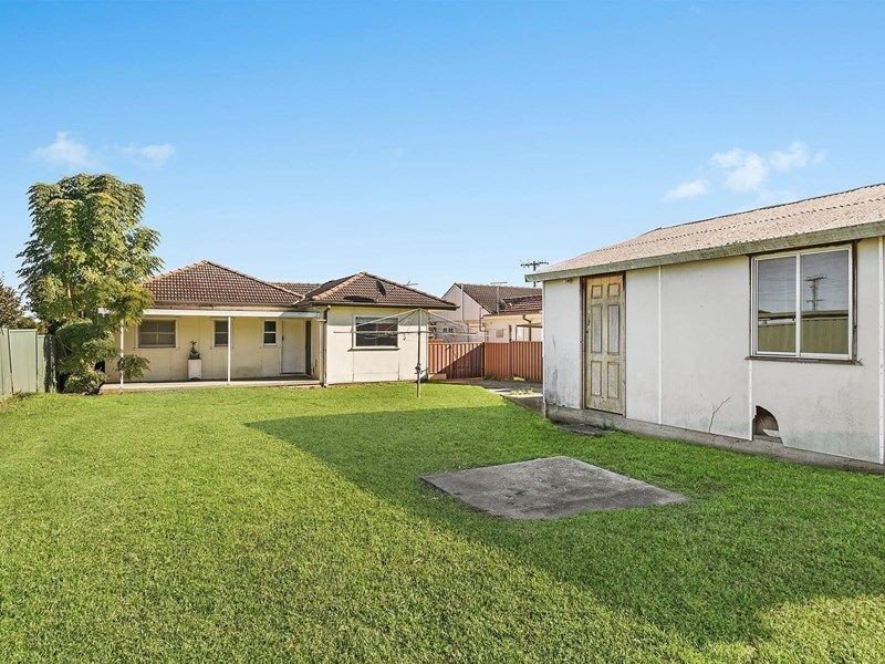 81 Wetherill Street, Smithfield NSW 2164