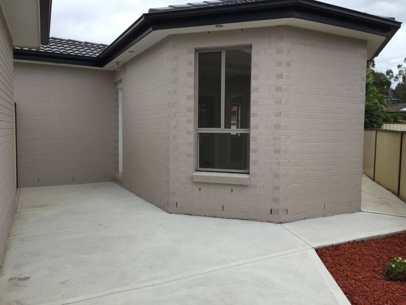 5a Rimfire Close, Bossley Park NSW 2176