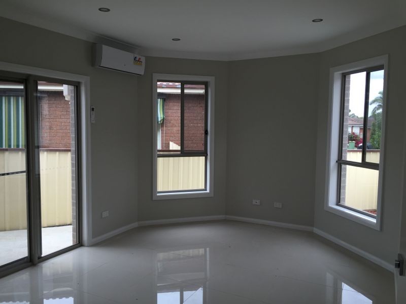 5a Rimfire Close, Bossley Park NSW 2176