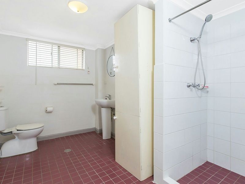 2/3 The Crescent, Penrith NSW 2750