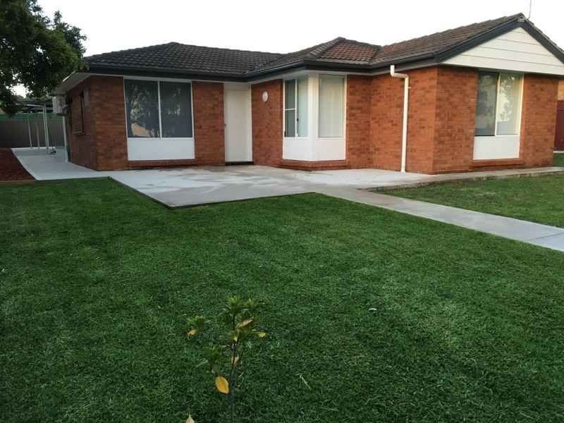 15 Alamein Road,, Bossley Park NSW 2176