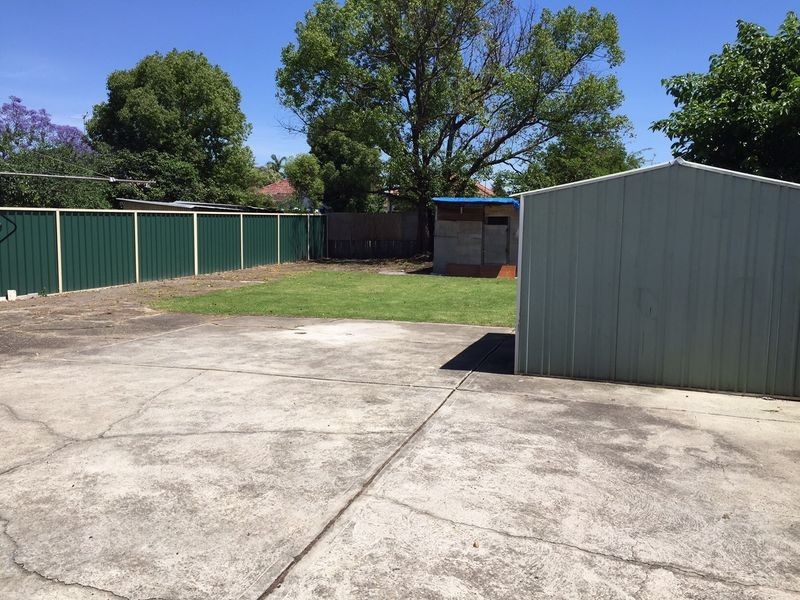 40 Railway Parade, Fairfield NSW 2165