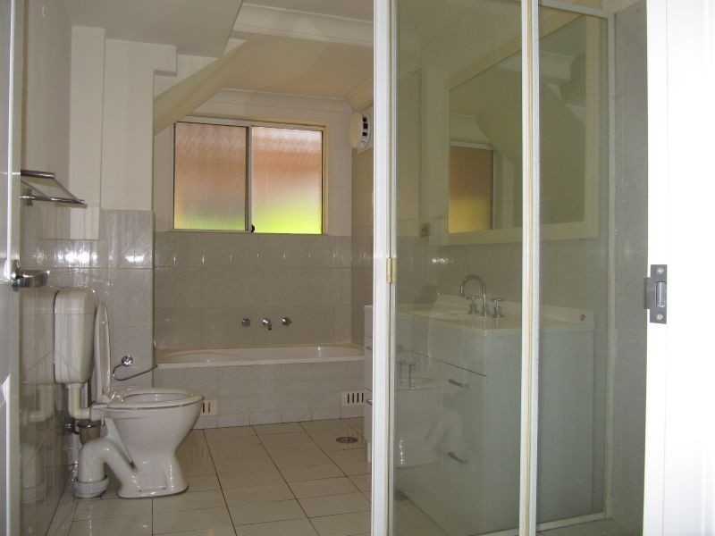 17 Tumut Place, Bossley Park NSW 2176